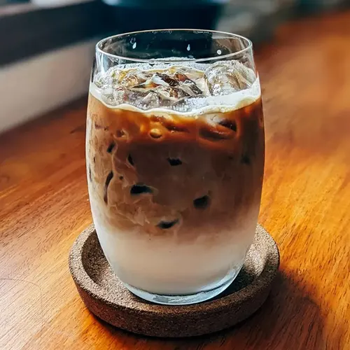 Kopi Ais: Minuman Dingin Penghilang Dahaga