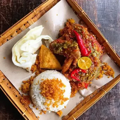 Resepi Nasi Ayam Geprek Indonesia Simple dan Sedap